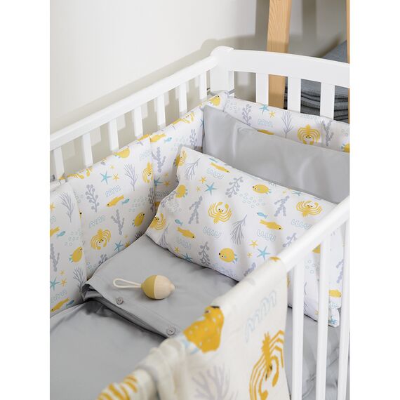 Бортик в кроватку из сатина с принтом Oceania world из коллекции Tiny world, 360х35х5 см, изображение 8