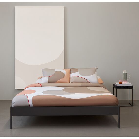 Набор из двух наволочек из сатина  бежевого цвета с авторским принтом из коллекции Freak Fruit, 50х70 см, изображение 2