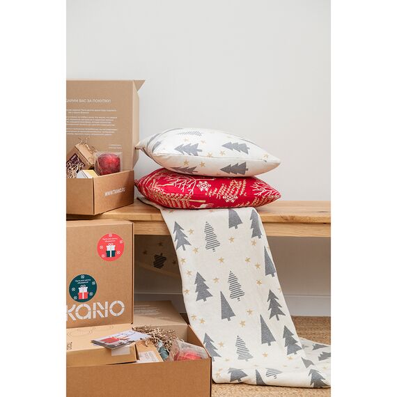 Подушка вязаная с новогодним рисунком Magic forest из коллекции New Year Essential, 45х45 см, изображение 2