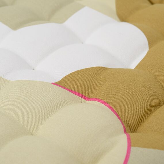 Подушка на стул из хлопка горчичного цвета с авторским принтом из коллекции Freak Fruit, 40х40 см, изображение 3