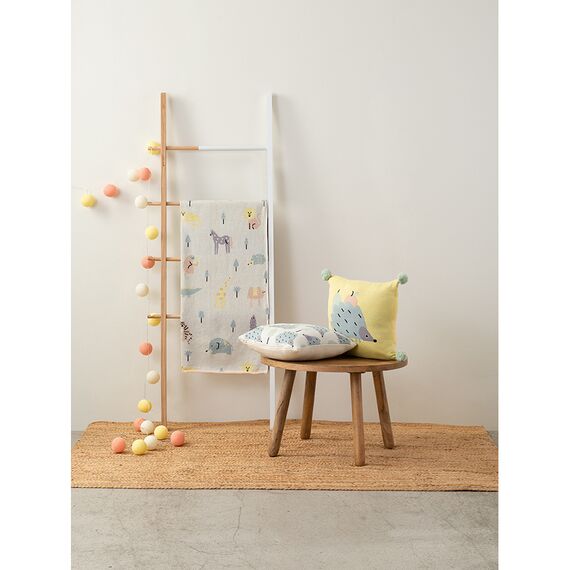 Подушка декоративная с принтом Ежик Ugo из коллекции Tiny world 35х35 см, изображение 2