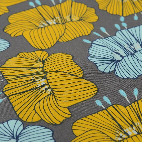 Скатерть из хлопка серого цвета с принтом Цветы из коллекции Prairie, 170х250 см, изображение 3