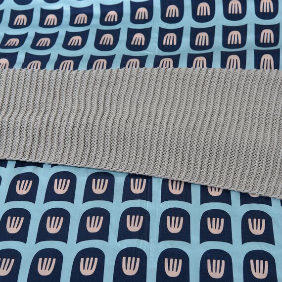 Комплект постельного белья полутораспальный из сатина голубого цвета с принтом Blossom time из коллекции Cuts&Pieces, изображение 7