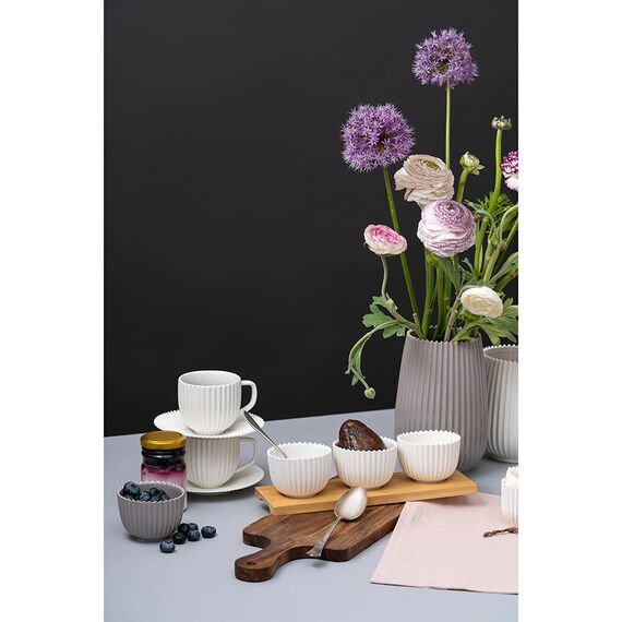 Набор для сервировки белого цвета на подставке из коллекции Edge, Tkano, изображение 2