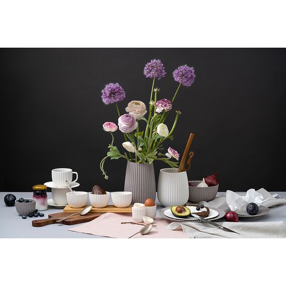 Набор для сервировки белого цвета на подставке из коллекции Edge, Tkano, изображение 9