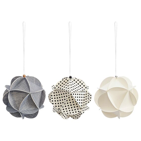 Набор елочных украшений из бумаги Fashion moments из коллекции New Year Essential, Tkano