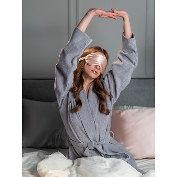 Маска для сна из натурального шелка цвета пыльной розы из коллекции Essential, Tkano, изображение 8