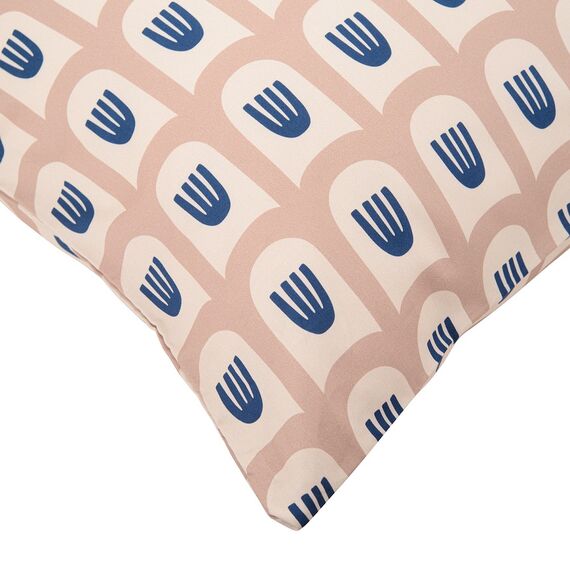 Набор из двух наволочек из сатина бежево-розового цвета с принтом Blossom time из коллекции Cuts&Pieces, 70х70 см, Tkano, изображение 6