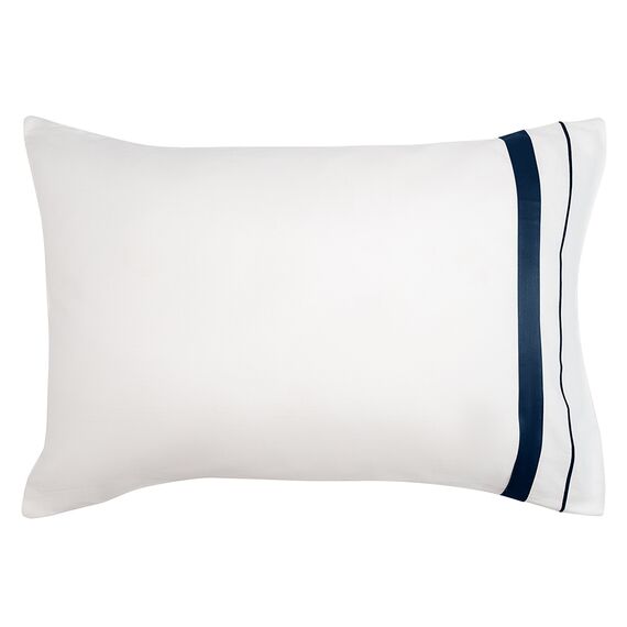 Набор из двух наволочек из сатина белого цвета с темно-синим кантом из коллекции Essential, 50х70 см, изображение 3