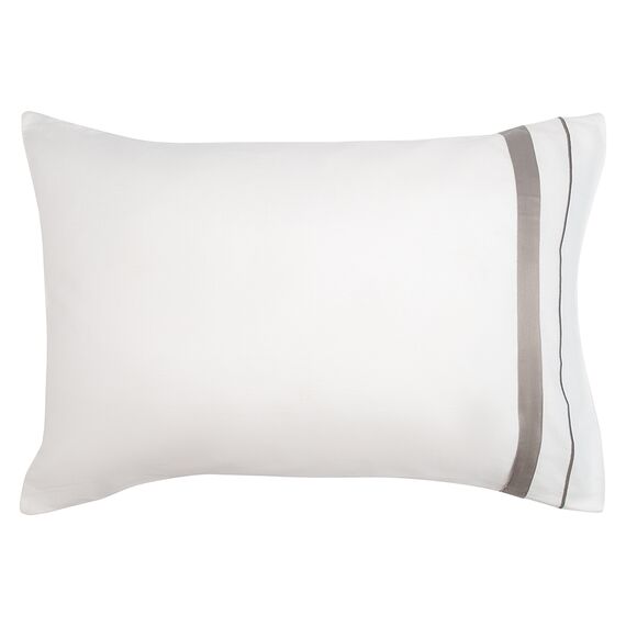 Набор из двух наволочек из сатина белого цвета с серым кантом из коллекции Essential, 50х70 см, изображение 3