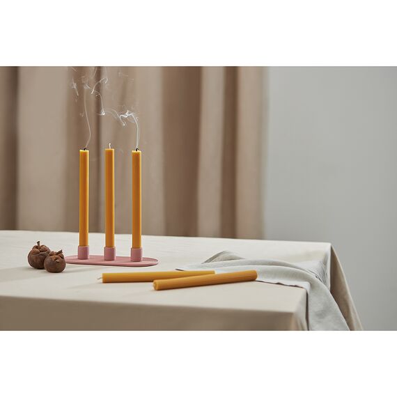 Набор из двух свечей цвета карри из коллекции Edge, 24,5 см, Tkano, изображение 3