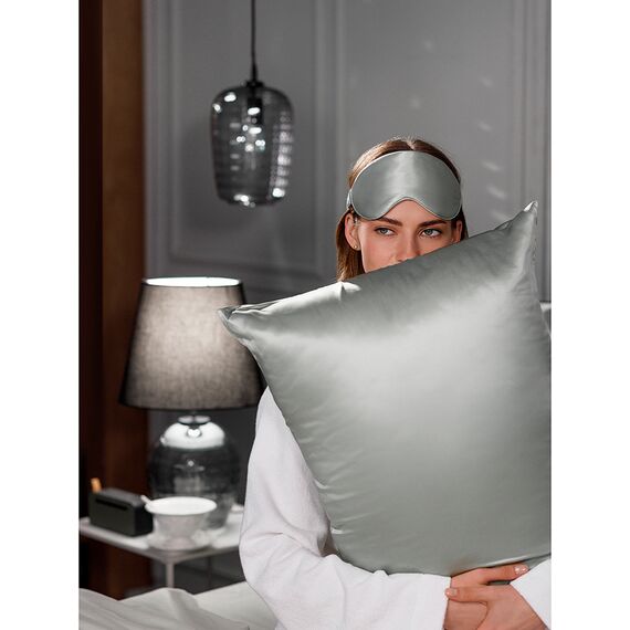 Наволочка из натурального шелка светло-серого цвета из коллекции Essential, 50х70 см, Tkano, изображение 11