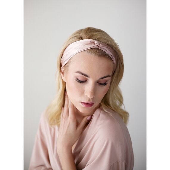 Повязка для волос из натурального шелка цвета пыльной розы из коллекции Essential, Tkano, изображение 3