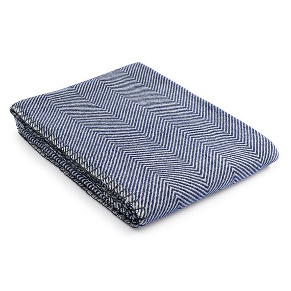 Плед из шерсти мериноса темно-синего цвета из коллекции Essential, 130х180 см, Tkano, изображение 10