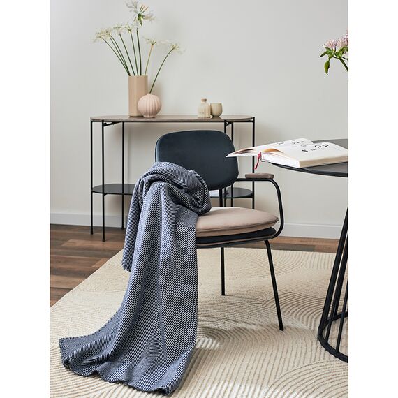 Плед из шерсти мериноса темно-синего цвета из коллекции Essential, 130х180 см, Tkano, изображение 4