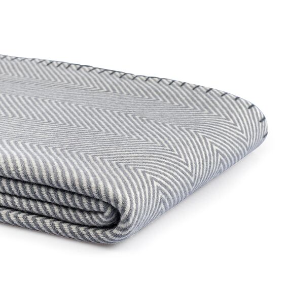 Плед из шерсти мериноса серого цвета из коллекции Essential, 130х180 см, Tkano, изображение 13