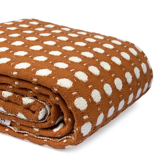 Покрывало из хлопка Polka dots карамельного цвета из коллекции Essential, 180х250 см, Tkano, изображение 10