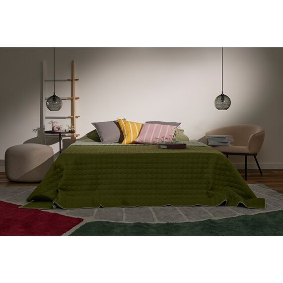 Покрывало стеганое Solid dots оливкового цвета из коллекции Essential, 230х250 см, Tkano, изображение 2
