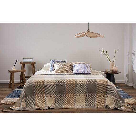 Покрывало из хлопка Warm traditions бежево-серого цвета из коллекции Essential, 180х250 см, Tkano, изображение 2