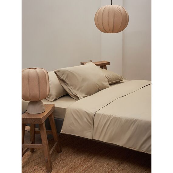 Простыня на резинке из стираного перкаля бежево-серого цвета из коллекции Essential, 200х200х30 см, Tkano, изображение 7