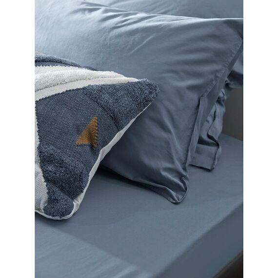 Простыня на резинке из сатина джинсово-синего цвета с брашинг-эффектом из коллекции Essential, 180х200х30 см, Tkano, изображение 4