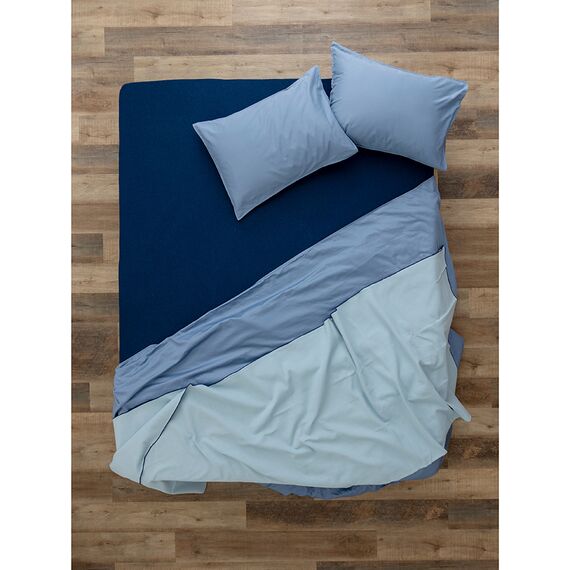 Простыня на резинке из хлопкового трикотажа темно-синего цвета из коллекции Essential, 180х200х30 см, Tkano, изображение 2