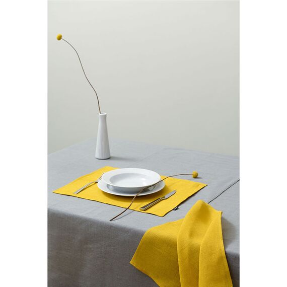 Салфетка сервировочная из стираного льна горчичного цвета из коллекции Essential, 45х45 см, изображение 5