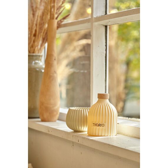 Свеча ароматическая Nutmeg, Leather & Vanilla из коллекции Edge, бежевый, 30 ч, Tkano, изображение 10