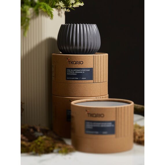 Свеча ароматическая Spicy Snowflakes из коллекции Edge, серый, 30 ч, Tkano, изображение 5