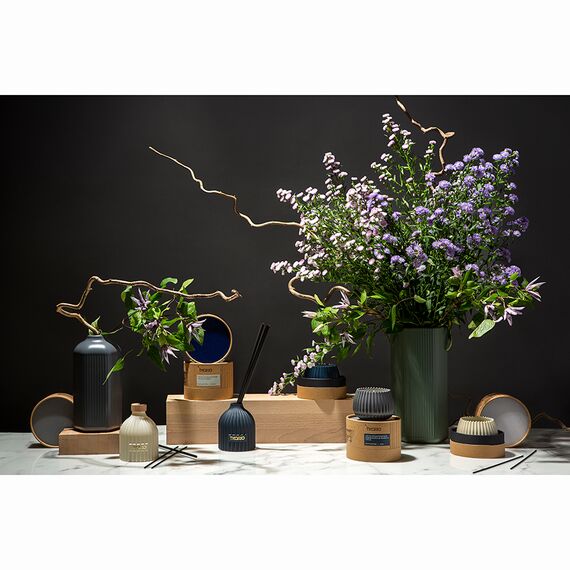 Свеча ароматическая Vetiver & Black cypress из коллекции Edge, серый, 30 ч, Tkano, изображение 6