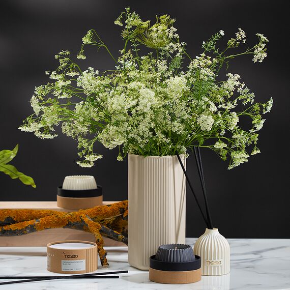 Свеча ароматическая Vetiver & Black cypress из коллекции Edge, серый, 30 ч, Tkano, изображение 2