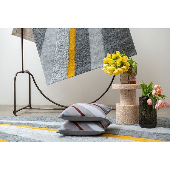 Чехол на подушку из хлопка с принтом Tulip field из коллекции Terra, 45х45 см, изображение 3