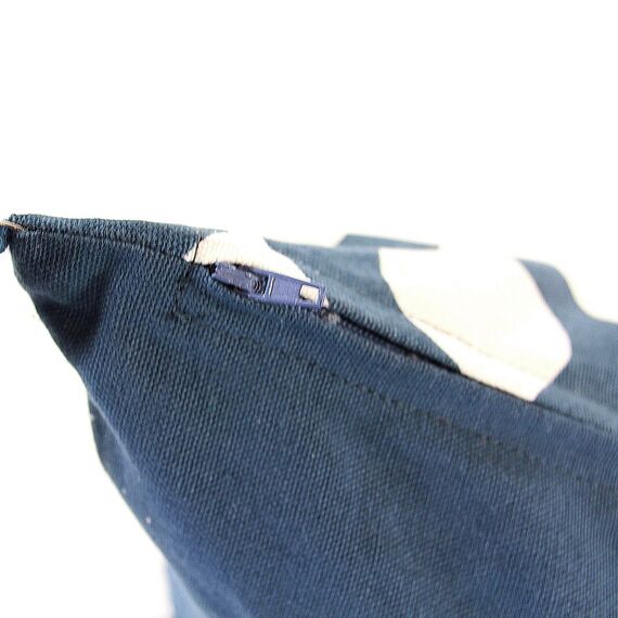 Чехол для подушки Traffic с кисточками серо-синего цвета из коллекции Cuts&Pieces, 45х45 см, изображение 9