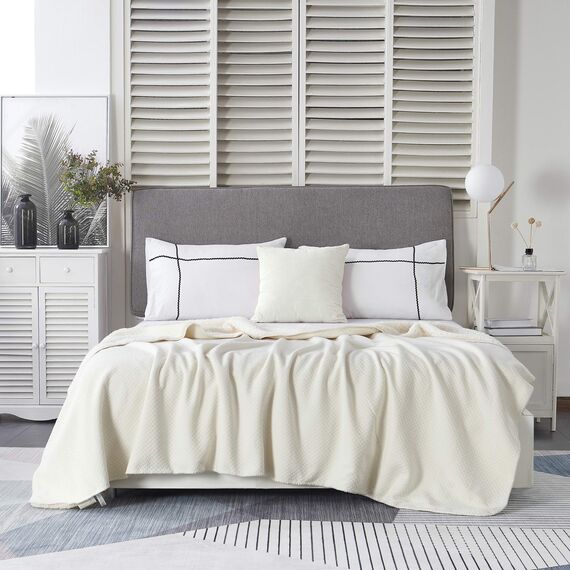 Покрывало Аманда, цвет молочный, размер 220х240 Трикотаж, Sofi de Marko